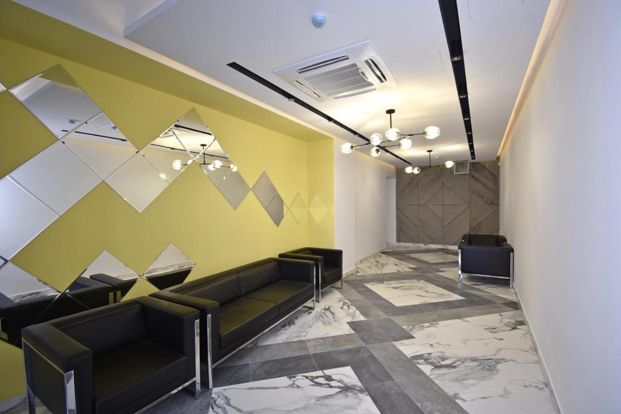 Home4You City Center Apartments 耶烈万 外观 照片