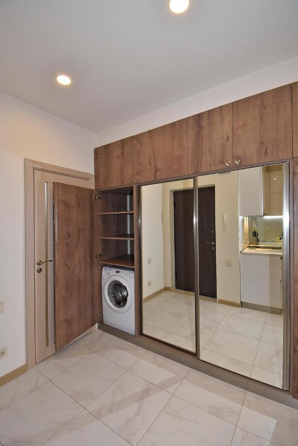 Home4You City Center Apartments 耶烈万 外观 照片