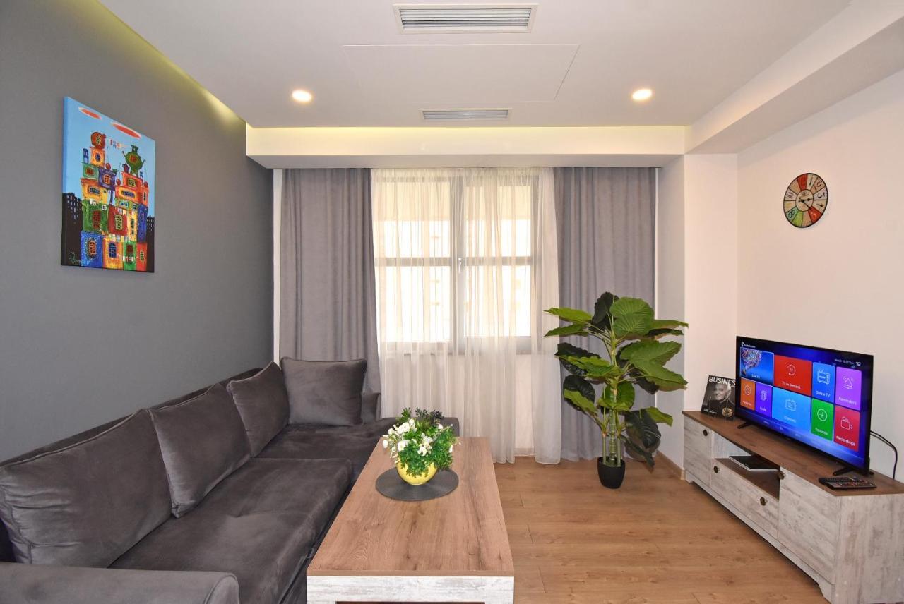 Home4You City Center Apartments 耶烈万 外观 照片
