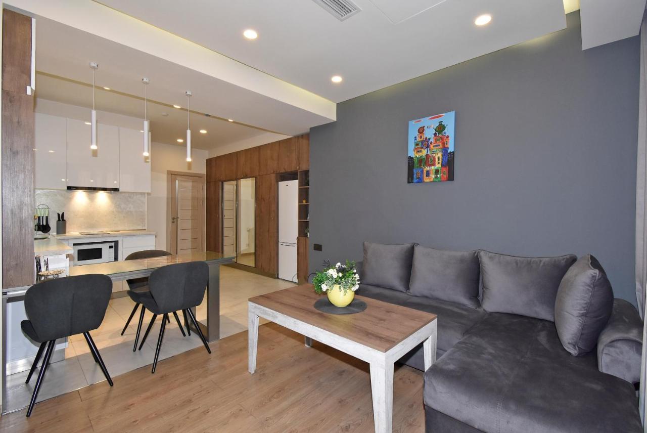 Home4You City Center Apartments 耶烈万 外观 照片
