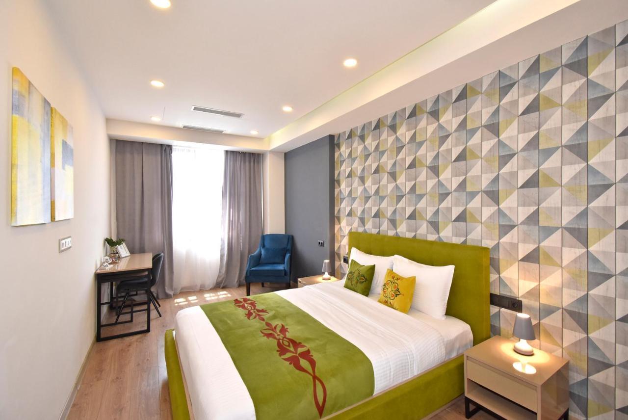 Home4You City Center Apartments 耶烈万 外观 照片
