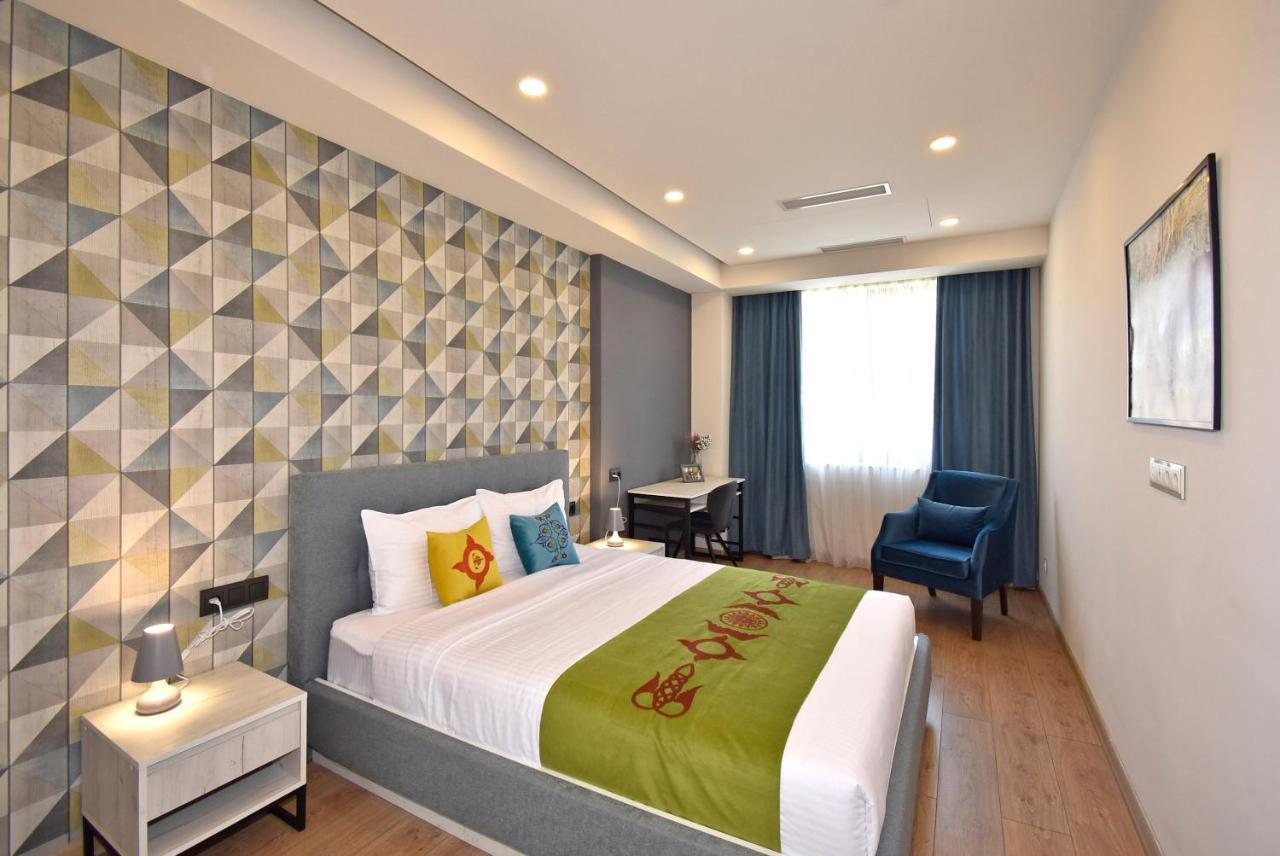 Home4You City Center Apartments 耶烈万 外观 照片